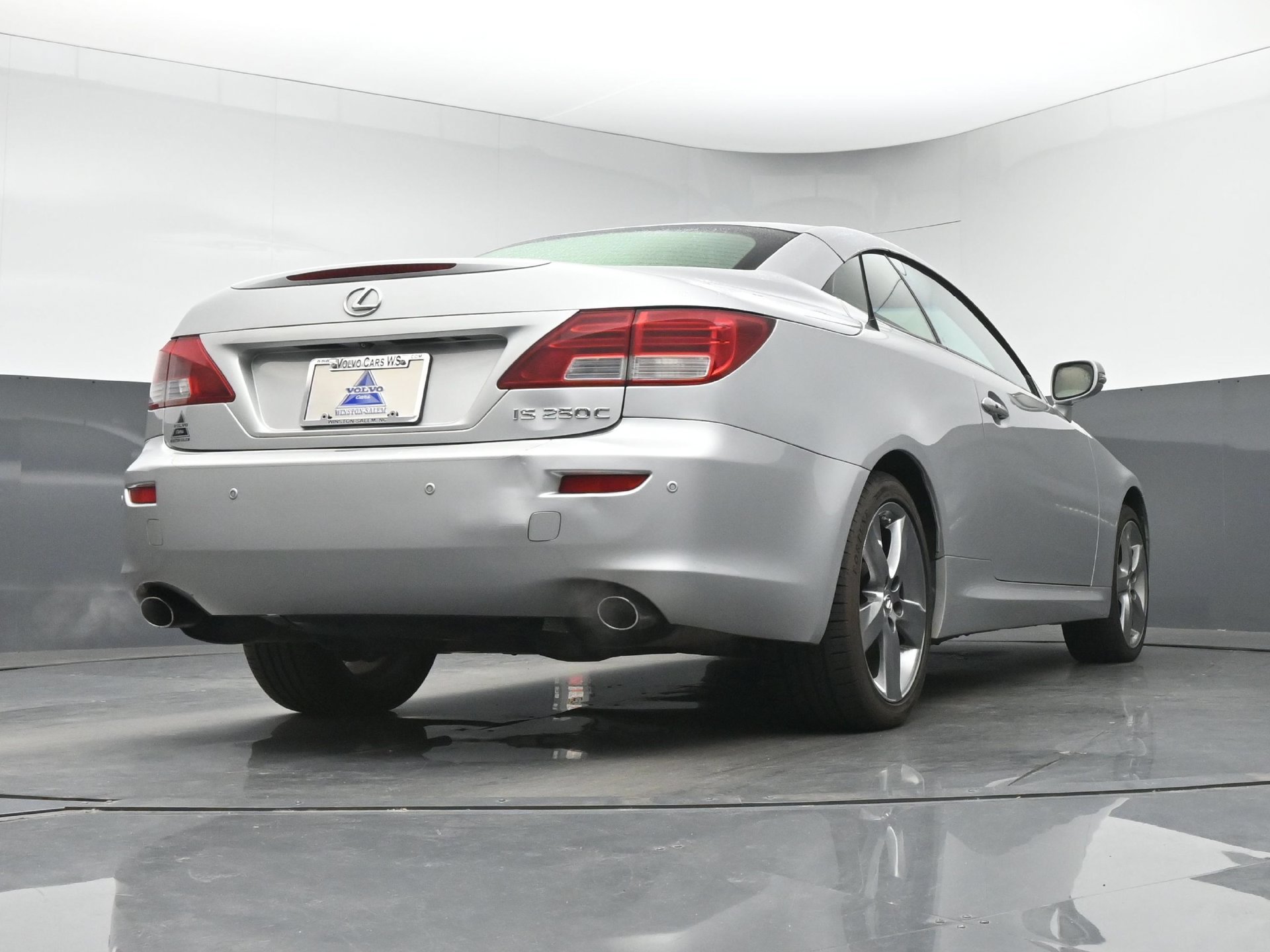 Used 2011 Lexus IS 250C w/ Luxury Pkg RWD image 16