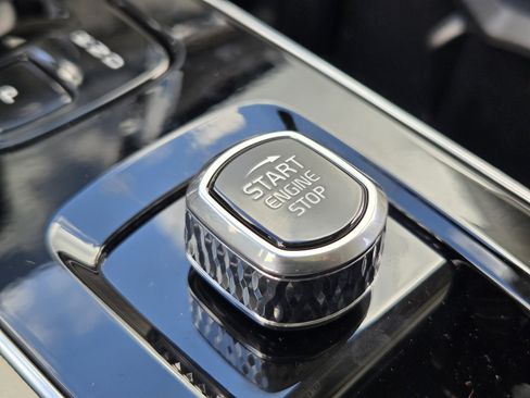 New 2026 Volvo XC90 B6 Ultra image 23