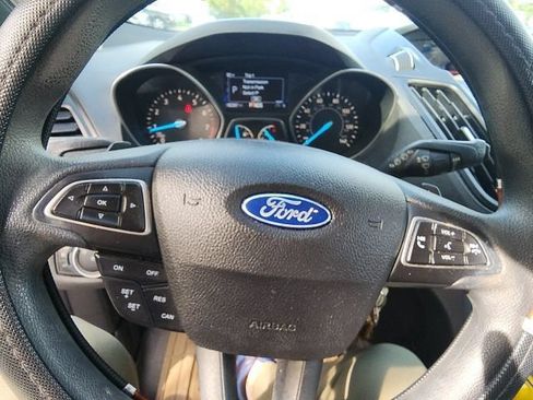 Used 2017 Ford Escape SE w/ SE Cold Weather Package FWD image 25