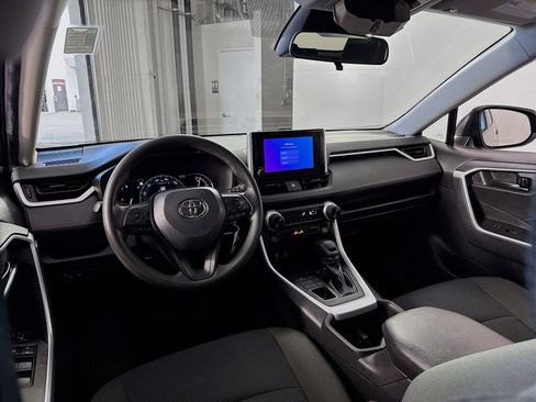 Used 2024 Toyota RAV4 LE image 17