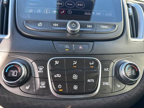 Used 2024 Chevrolet Malibu LT FWD image 15