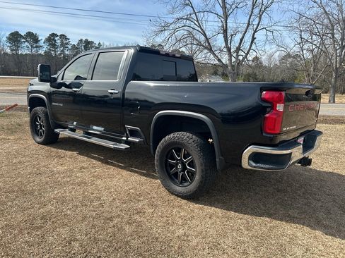 Used 2020 Chevrolet Silverado 2500 LTZ image 12
