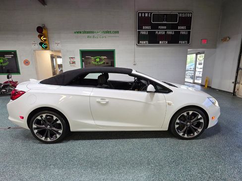 Used 2019 Buick Cascada Premium FWD image 5