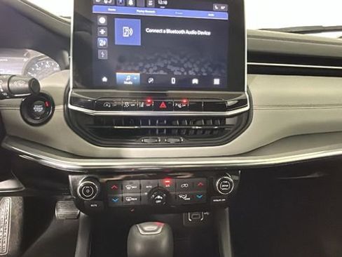 Used 2023 Jeep Compass Limited AWD/4WD image 24