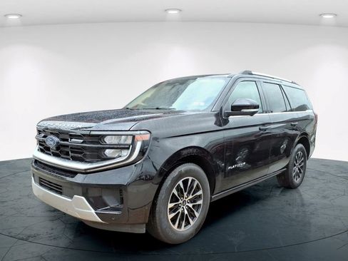 Used 2025 Ford Expedition Platinum AWD/4WD image 3