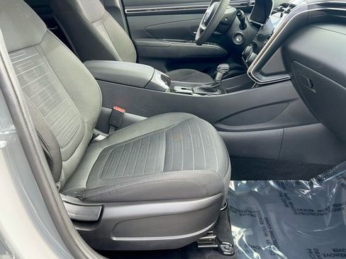 Used 2023 Hyundai Santa Cruz SE image 18