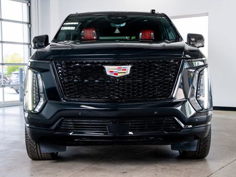 Used 2025 Cadillac Escalade Sport Platinum w/ LPO, Floor Liner Package image 3