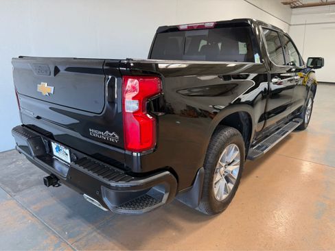 Used 2022 Chevrolet Silverado 1500 High Country w/ Z71 Off-Road Package AWD/4WD image 7