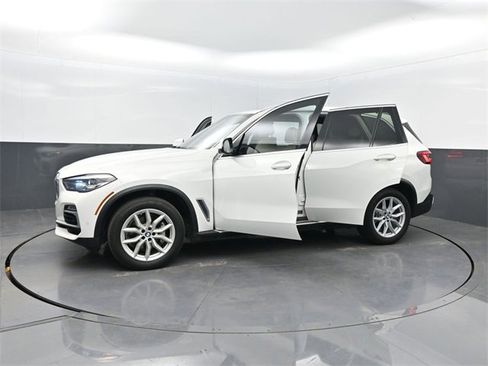 Used 2019 BMW X5 xDrive40i w/ Luxury Seating Package image 38