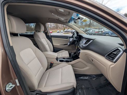Used 2017 Hyundai Tucson SE image 10