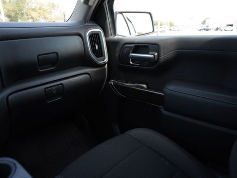 Used 2021 GMC Sierra 1500 SLE image 8