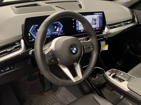 Certified 2025 BMW X1 xDrive28i w/ Technology Package AWD/4WD image 13