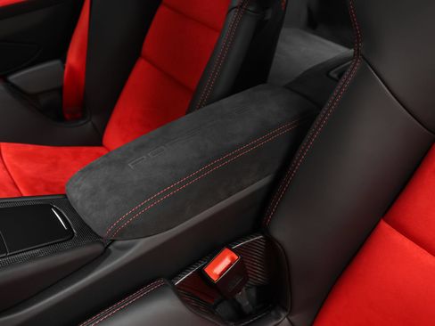 Certified 2018 Porsche 911 GT2 RS RWD image 73