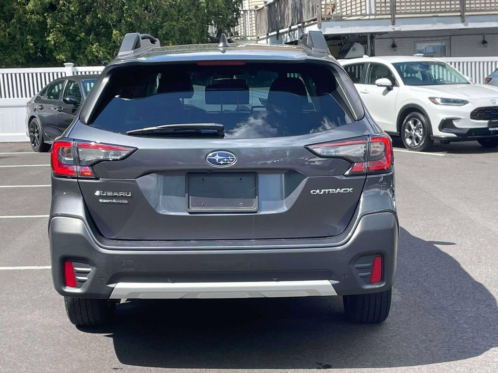 Used 2020 Subaru Outback Limited AWD/4WD image 5