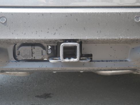 Used 2026 Ford Explorer Active AWD/4WD image 23