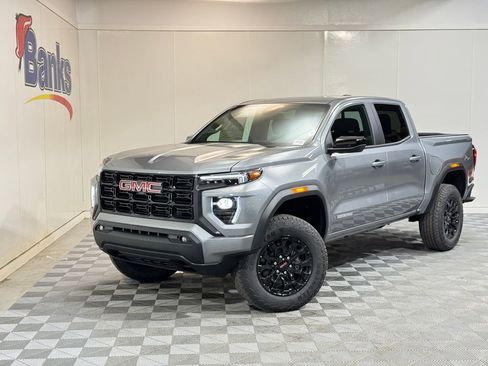 New 2026 GMC Canyon Elevation w/ Convenience Package image 2