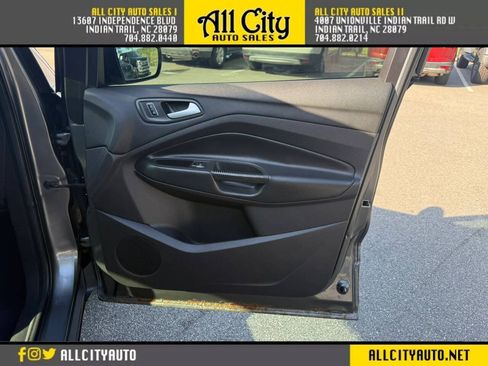 Used 2014 Ford Escape Titanium w/ Equipment Group 401A AWD/4WD image 10