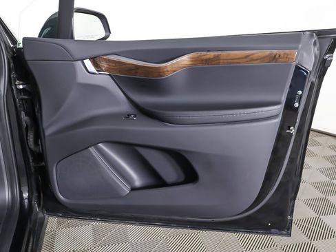 Used 2020 Tesla Model X Long Range image 23