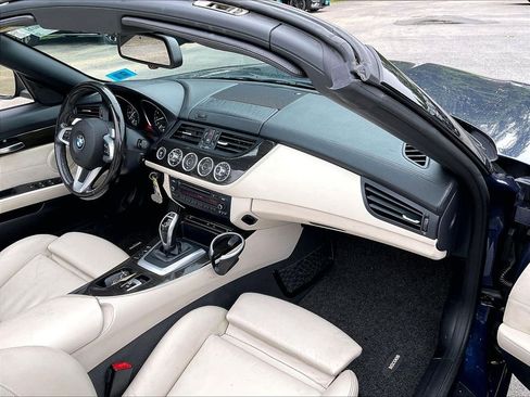 Used 2011 BMW Z4 sDrive35i RWD image 13