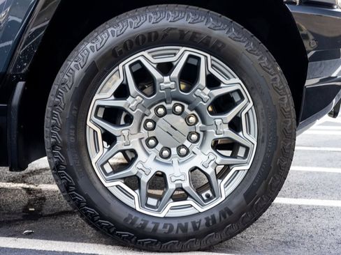 Used 2025 GMC Hummer EV 3X AWD/4WD image 13