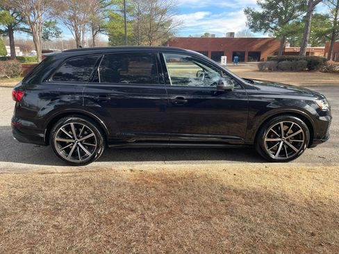 Used 2020 Audi SQ7 Prestige w/ Prestige Package image 6