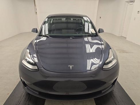 Used 2020 Tesla Model 3 Standard Range RWD image 2