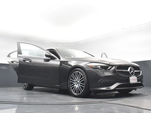 Used 2022 Mercedes-Benz C 300 4MATIC Sedan image 33
