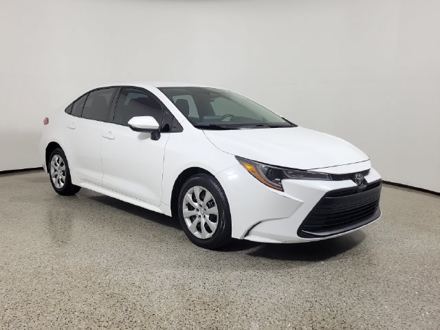 Used 2024 Toyota Corolla LE FWD image 4