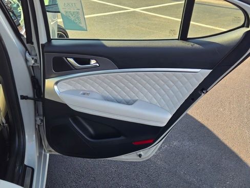 Used 2025 Genesis G70 3.3T Advanced w/ Sport Prestige Package image 10