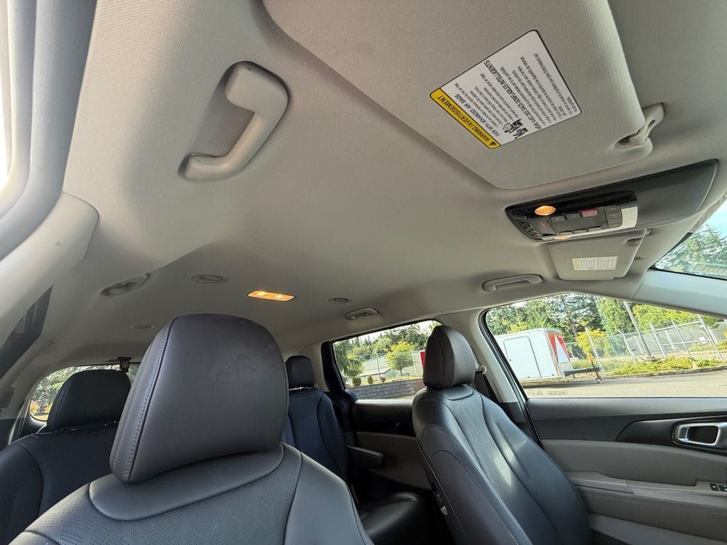 Used 2026 Kia Carnival FWD image 27