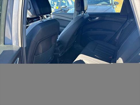 Used 2023 Audi Q4 e-tron Premium w/ Convenience Package RWD image 6
