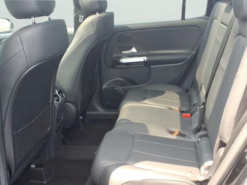 Used 2024 Mercedes-Benz GLB 250 4MATIC w/ Exclusive Package image 13