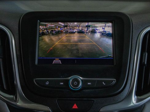 Used 2020 Chevrolet Equinox LS FWD image 6