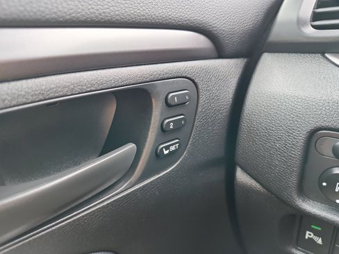 Used 2025 Honda Passport EX-L image 16