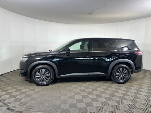 Used 2022 Nissan Pathfinder S AWD/4WD image 6
