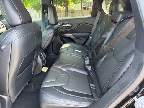 Used 2021 Jeep Cherokee Latitude Lux AWD/4WD image 18