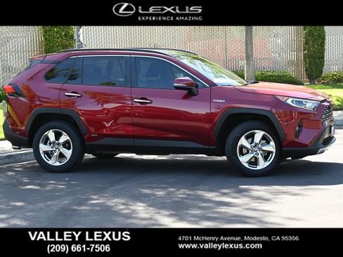 Used 2021 Toyota RAV4 Limited AWD/4WD image 3