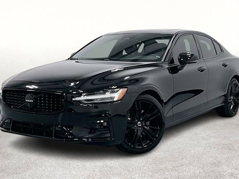 Used 2024 Volvo S60 B5 Plus w/ Protection Package Premier image 13