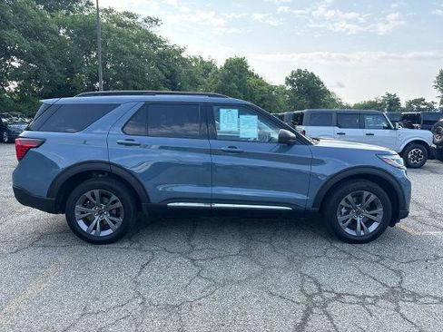 Certified 2025 Ford Explorer Active w/ Active Comfort Package AWD/4WD image 4