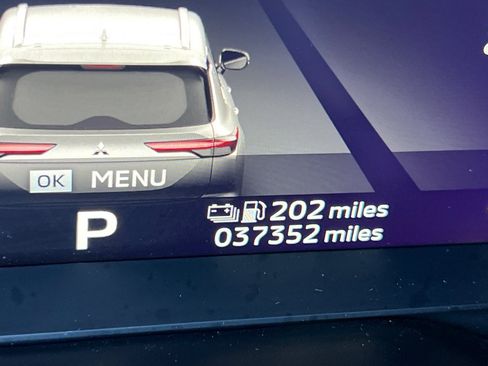 Used 2024 Mitsubishi Outlander SE image 31