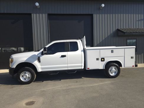 Used 2019 Ford F250 XL w/ Power Equipment Group AWD/4WD image 1