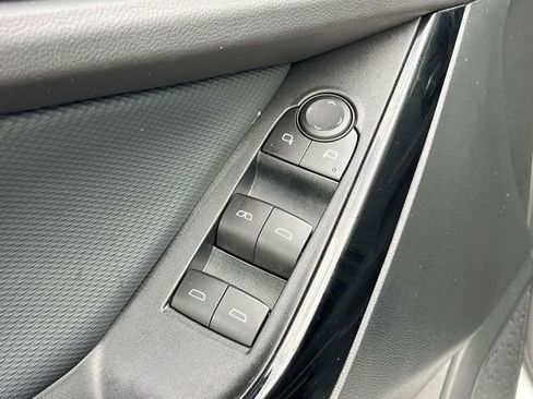 Certified 2026 Chevrolet Equinox LT FWD image 27