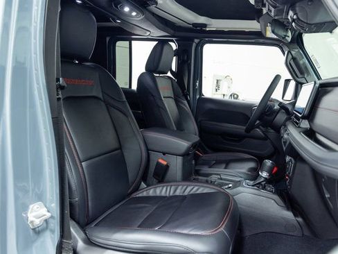 Used 2024 Jeep Gladiator Rubicon w/ Convenience Group image 24