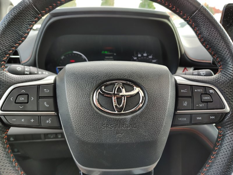 Used 2022 Toyota Sienna XSE w/ XSE Plus Package AWD/4WD image 15