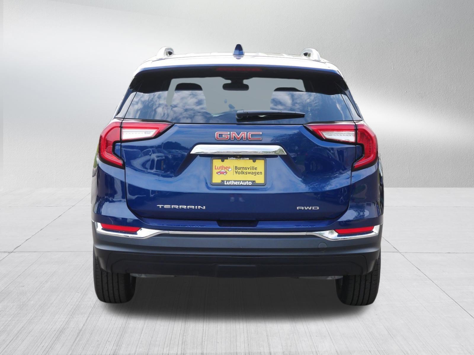 Used 2023 GMC Terrain SLT AWD/4WD image 6