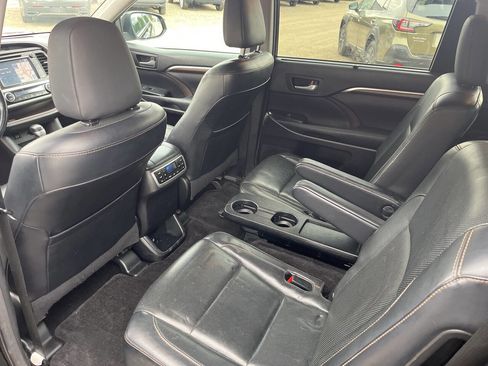 Used 2015 Toyota Highlander Limited image 15