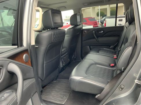 Used 2019 INFINITI QX80 Luxe w/ Proactive Package image 10