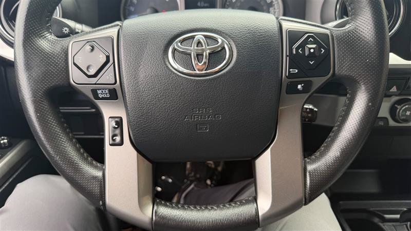Used 2017 Toyota Tacoma SR5 AWD/4WD image 28