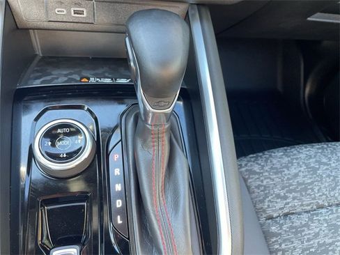 Used 2024 Chevrolet Colorado Z71 w/ Z71 Convenience Package 2 image 16