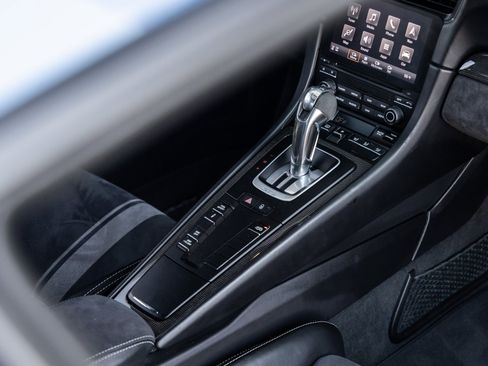 Certified 2018 Porsche 911 GT3 image 40